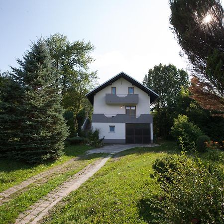 Holiday Home Tin Огулин Экстерьер фото