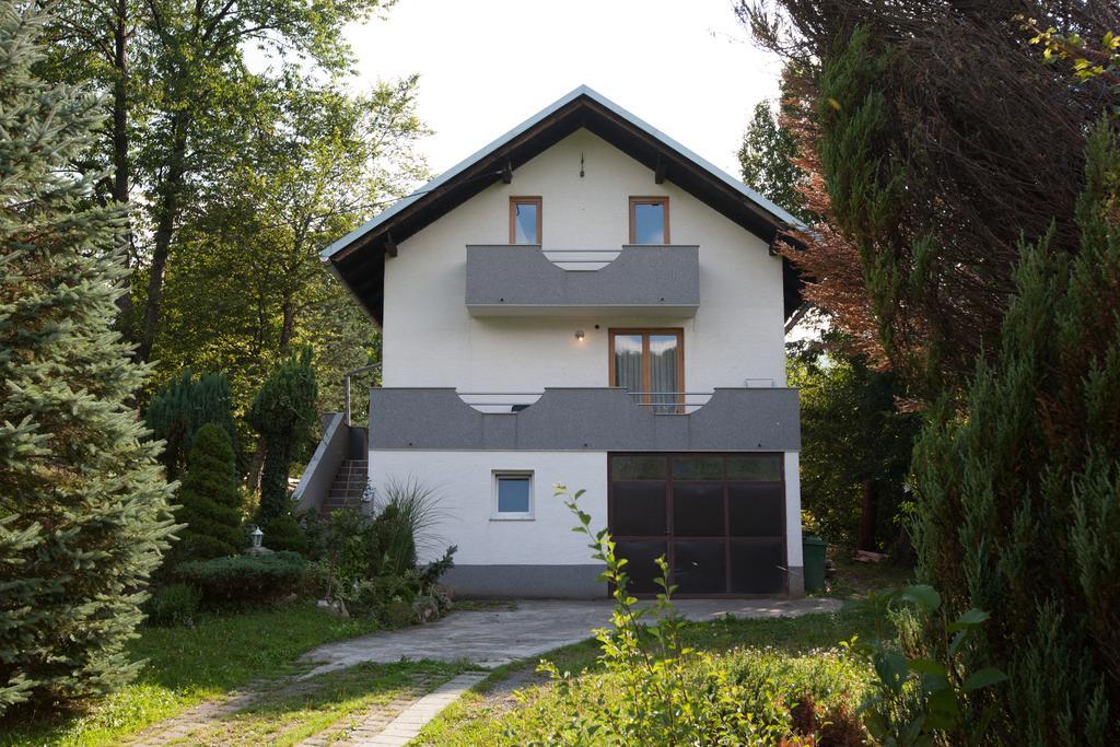 Holiday Home Tin Огулин Экстерьер фото